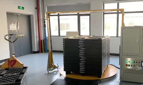 Worried about loose packages during pallet shipment? The Chuanjian strapping machine provides stronger, more stable strapping with less labor.