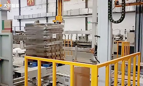 Is manual strapping slow and prone to breaking? A fully automatic pallet strapping machine securely straps an entire pallet in one go.
