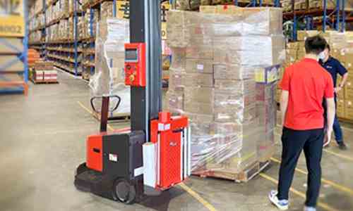 Self-Propelled Stretch Wrapping Machine — Mobile Pallet Wrapping Without Fixed Stations
